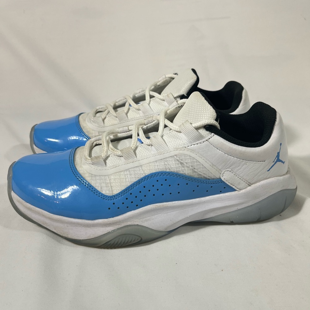 NIKE AIR JORDAN 11 CMFT LOW‎ UNC SNEAKER MENS 7.5 WHITE/UNIVERSITY BLUE PREOWN